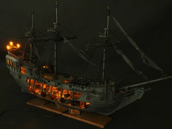 Комплект модел на кораб коллекционного ниво по всички сценарии Black Pearl Ship Луксозно вътрешното пространство на сцената Модел на пиратски кораб
