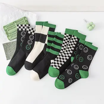 Есенно-зимни тенденции в шахматна дъска модел, дамски чорапи, памучни мъжки и дамски спортни чорапи, квадратни чорапи в клетката, чифт чорапи