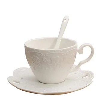 Нов костен порцелан с релефните листа, европейската керамична чиния за кафе чаши, 3D цвете чаша за чай, чиния за дим-самов