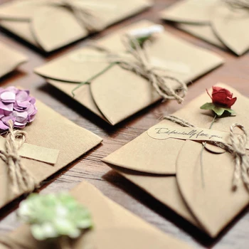 1 бр. Ретро Поздравителна картичка със сухи цветя с плик от крафт-хартия 