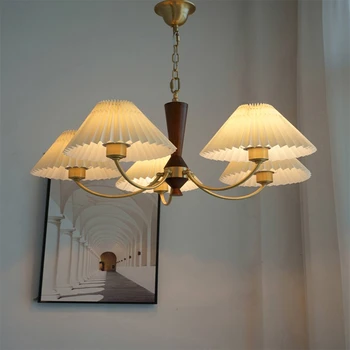 Тавана лампа Дизайнерски модел орехова плиссированная лампа Творческа изкуството на средновековна лампа в хола полилеи