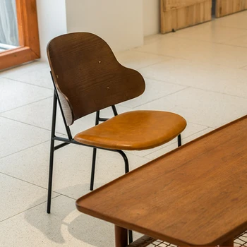 Трапезни столове в ретро-индустриален стил, творчески домакински стол от масивно дърво с голяма облегалка, възглавница от изкуствена кожа стол Робин
